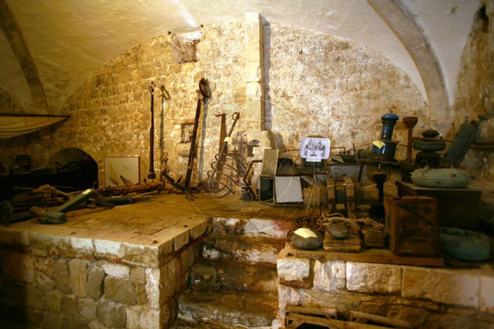 Isola-Vis-Komiza-Museo©neviodoz