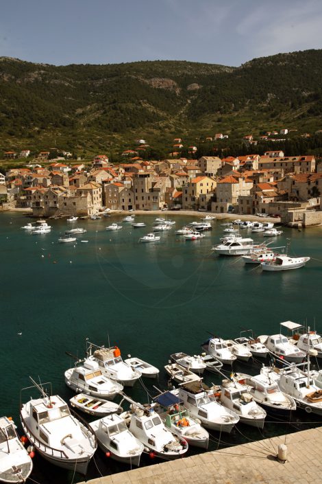 Isola-di-Vis-porto©neviodoz
