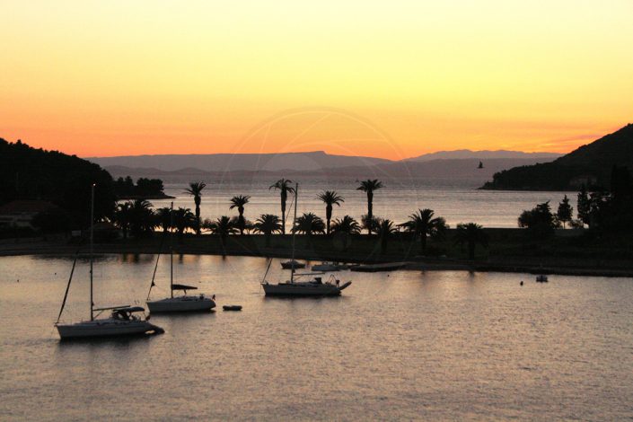 Isola-di-Vis-tramonto©neviodoz